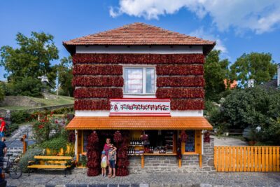 Paprikahaz retouched ez egy szepen elnevezett filenev